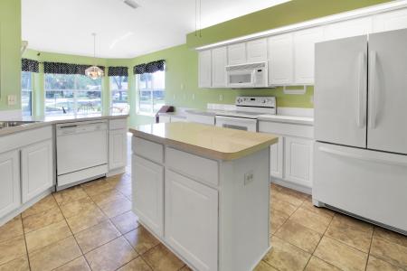 2413 Baywater Road, Tavares, Florida 32778
