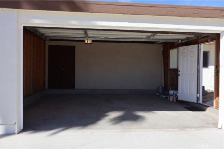 6052 Chia Avenue, 29 Palms, California 92277