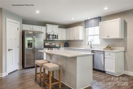 964 Pemberley Street , 3193, Lancaster, Южная Каролиня 29720, Соединенные Штаты