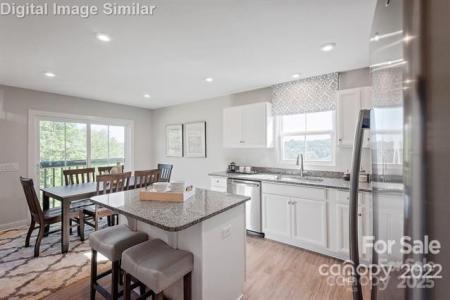 571 Nesbe Street , 2221, Lancaster, Южная Каролиня 29720, Соединенные Штаты