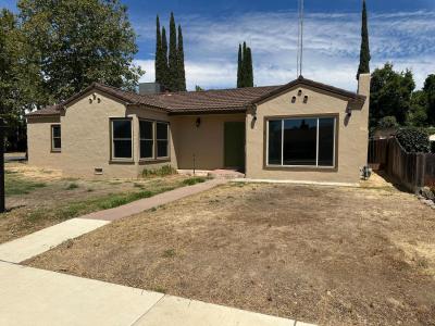 1441 Kern Street, Newman, California 95360, USA