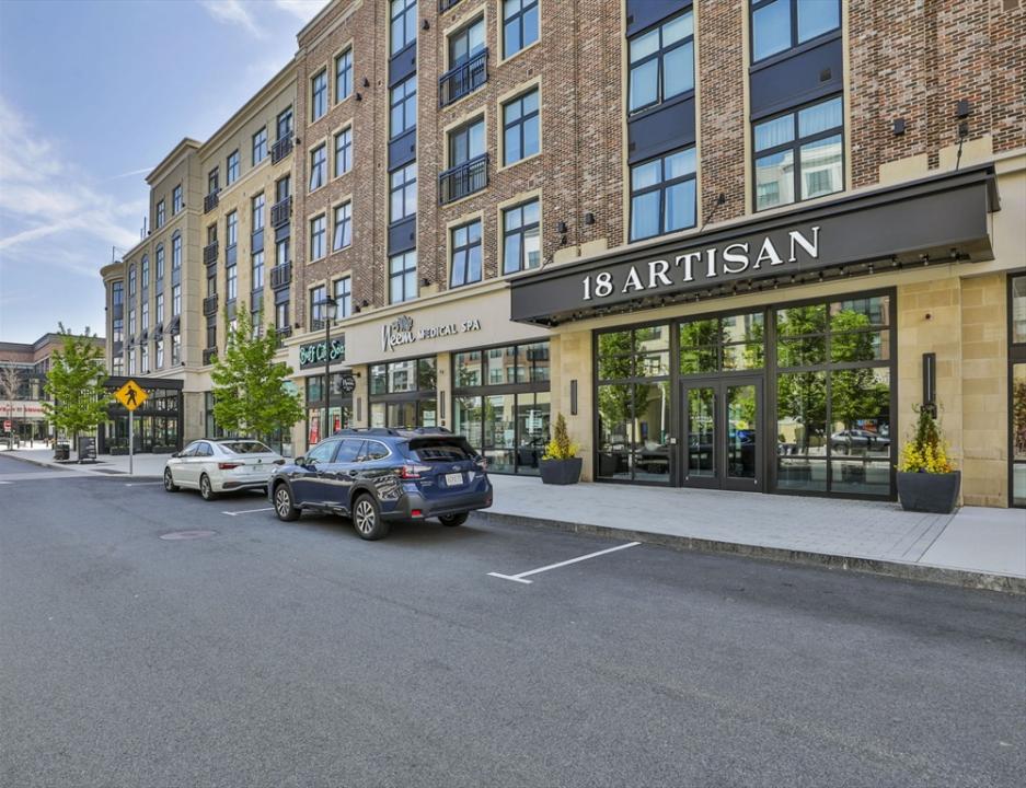 18 Artisan Drive , 208, Salem, New Hampshire 03079, USA