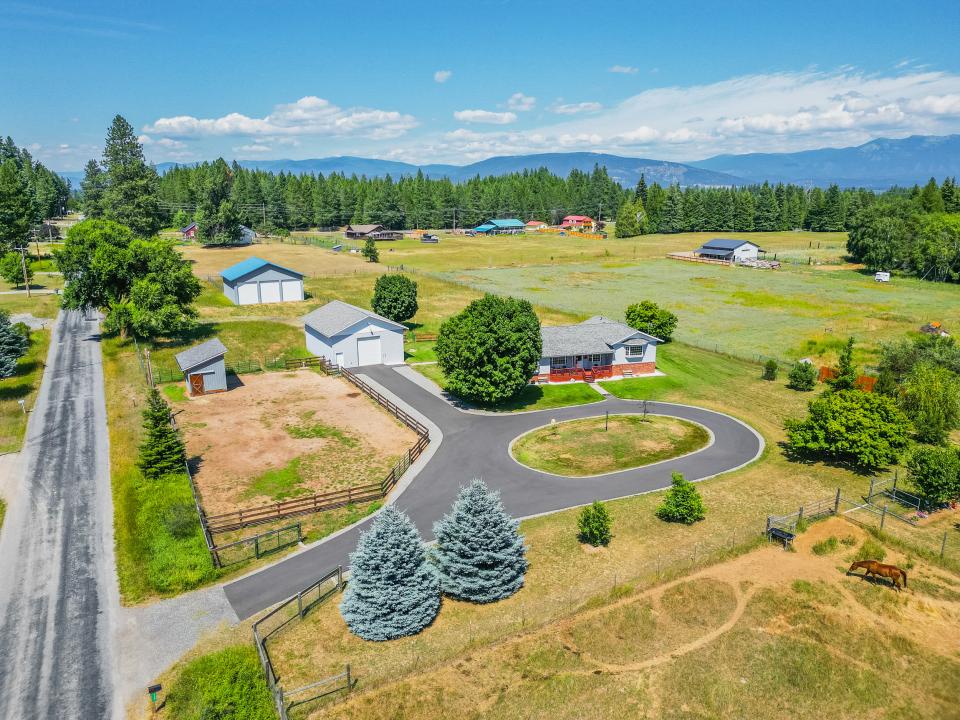 235 Shamrock Rd, Bonners Ferry, Idaho 83805