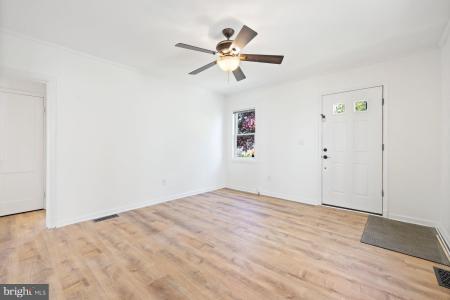 913 S Oak Street, Arlington, וירג'יניה 22204, ארצות הברית של אמריקה