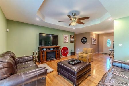 206 Raef Road, Lebanon, Missouri 65536, USA