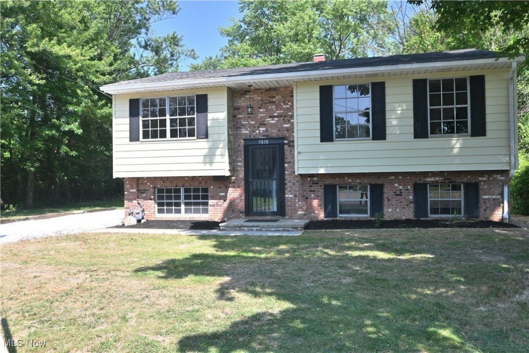 5838 Woodley Court, Ashtabula, Ohio 44004