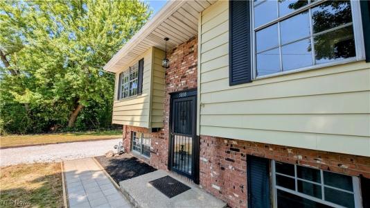 5838 Woodley Court, Ashtabula, Ohio 44004