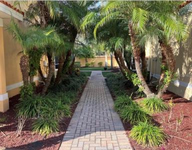 21019 SUNPOINT WAY 201, LUTZ, Florida 33558