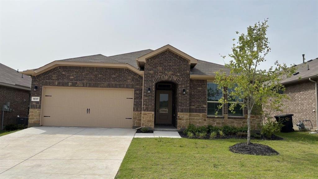 1917 JACKSON ST, Cleburne, Texas 76033
