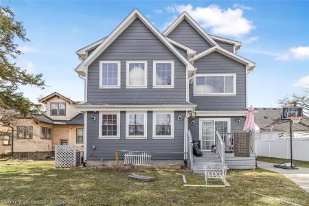 22324 Nowlin Street, Dearborn, Michigan 48124, États-Unis