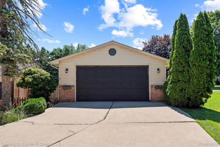 46455 W Ann Arbor Trail, Plymouth, Michigan 48170, États-Unis