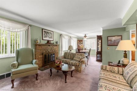 35209 Dewberry Street, Farmington Hills, Michigan 48331, Estados Unidos