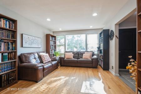 6625 N Whipple Street, Chicago, 伊利諾州 60645, 美國