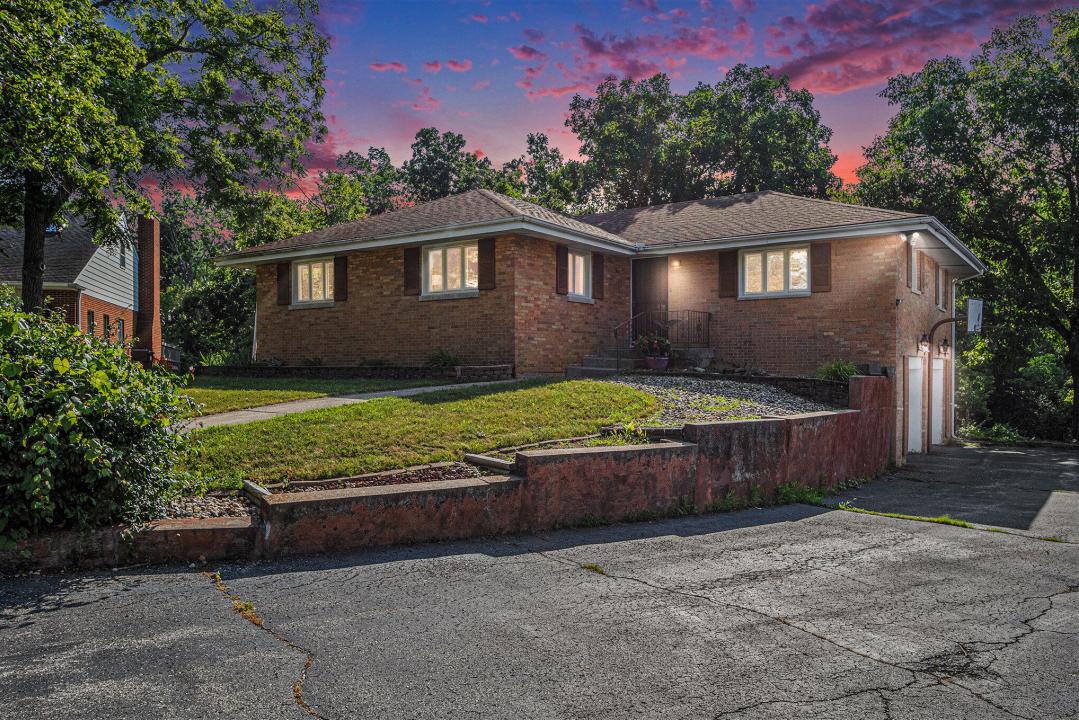 1405 W 125th Court, Crown Point, Indiana 46307