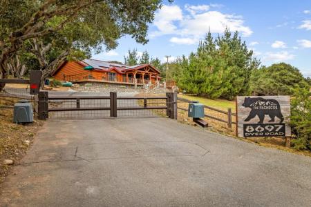 8697 Dyer Road, Salinas, California 93907, HOA KỲ