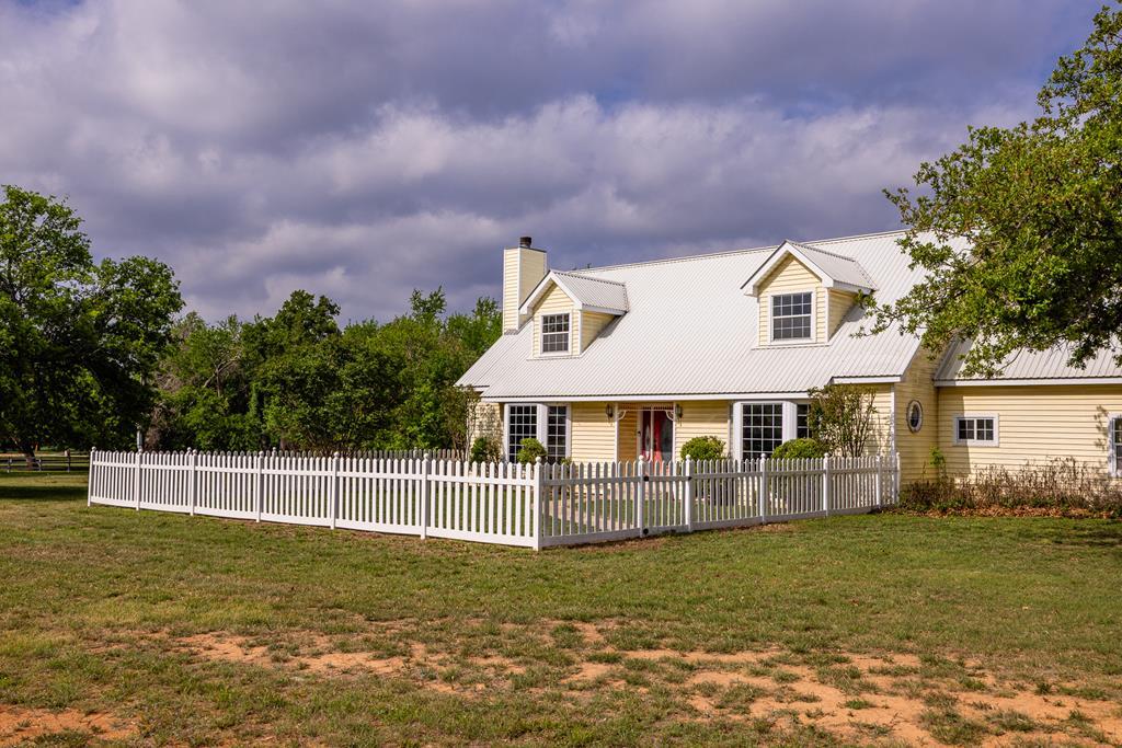 67 Sky Ln., Fredericksburg, Техас 78624, Соединенные Штаты