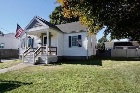 31 Rockdale Ave, Peabody, Massachusetts 01960