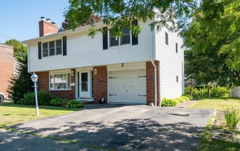 27 Station Road, Salem, Massachusetts 01970