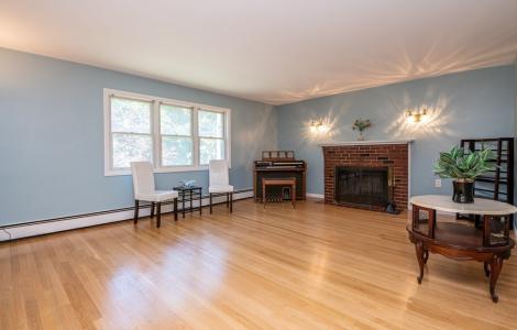 27 Station Road, Salem, Massachusetts 01970