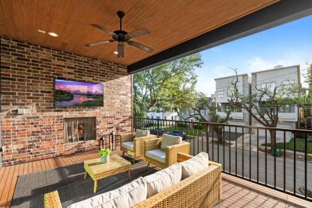 2621 Greenbriar, Houston, Texas 77098, USA