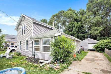 228 W Pearl Street, Ovid, Michigan 48866