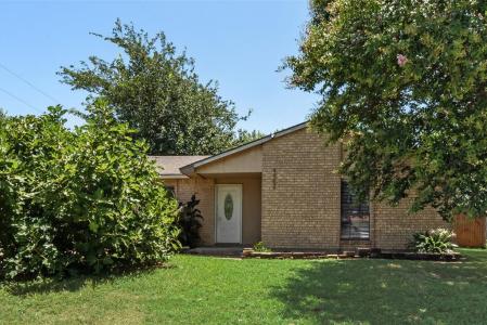 9502 Zelkova Circle, Dallas, Texas 75249, USA