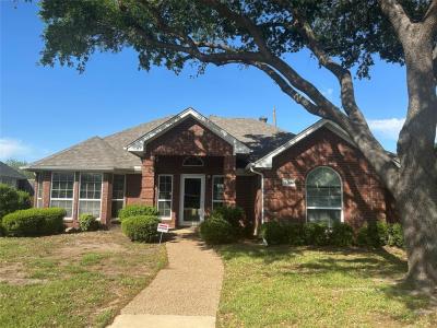 1561 Waterford Drive, Lewisville, Texas 75077, USA