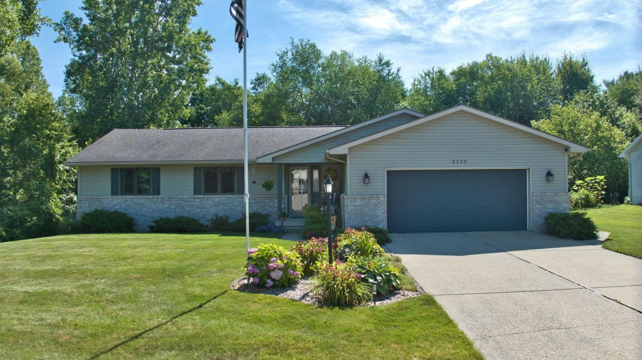 3230 Kings Brook, Flushing, Michigan 48433