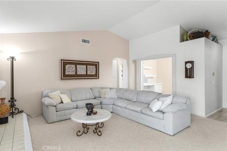1224 Mallorca Street, Upland, Californie 91784, États-Unis