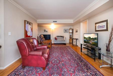 330 S Mentor Avenue , 202, Pasadena, Калифорния 91106, Соединенные Штаты