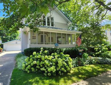 716 Woodworth Avenue, Alma, Michigan 48801, USA