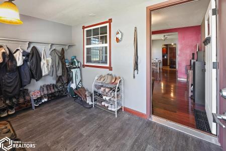 214 6th Avenue E, Albia, Iowa 52531
