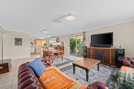 2 Kerry Street, Christies Beach, SA 5165, Australia