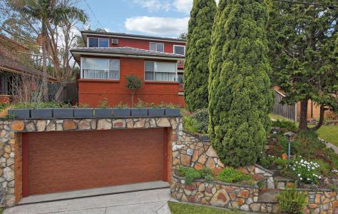 8 Joyce Avenue, Picnic Point, NSW 2213, Australia