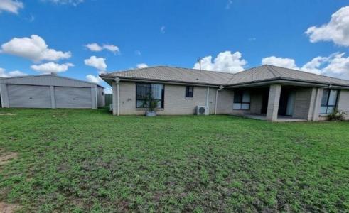 33 Lambert Drive, Moranbah, QLD 4744, Austrália