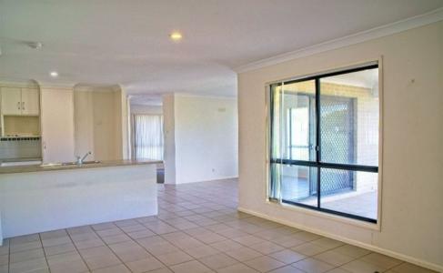33 Lambert Drive, Moranbah, QLD 4744, Austrália