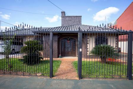 Alaska , Luque, Central 00001, Le Paraguay