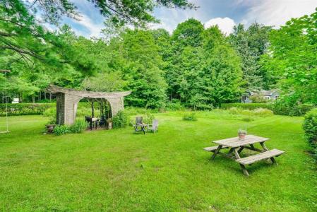 22  Ch. Scott, Chelsea, Quebec J9B 1R5, Canadá
