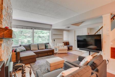 22  Rue des Condos, Lac-Sainte-Marie, Quebec J0X 1Z0, Canadá