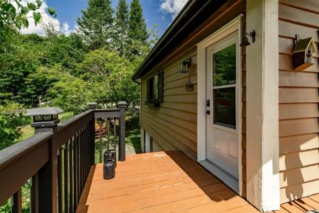16 Rue Corbeil, Morin-Heights, Квебек J0R 1H0, Канада