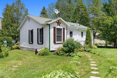 9  Ch. Lac-Lacroix S., Messines, Quebec J0X 2J0, Kanada