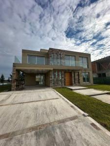 Los Robles 5901, B1803 Canning, Provincia de Buenos Aires , Ezeiza, GBA Sur 1804, Argentina