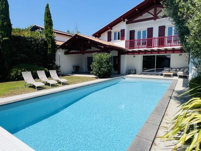 Bassussarry, Aquitania 64200, Francia