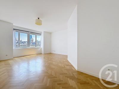 Puteaux, Île-de-France 92800, França
