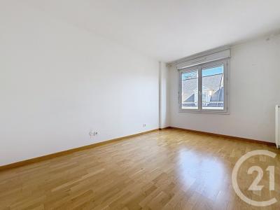 Puteaux, Île-de-France 92800, França