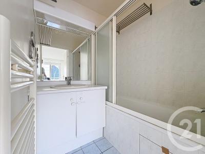 Puteaux, Île-de-France 92800, França