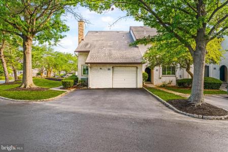 99 Thoreau Drive, Plainsboro, New Jersey 08536, États-Unis