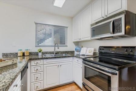 17147 W W Bernardo Dr , 103, San Diego, California 92127, Stati Uniti