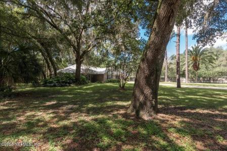 101 ROBERTS Court, Palatka, Florida 32177