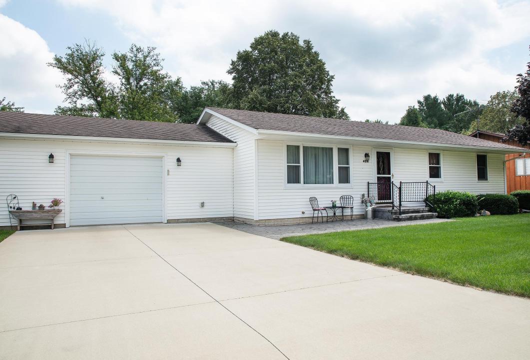426 N Plainview, Shell Rock, Iowa 50670